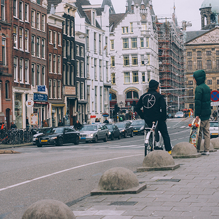 Почему голландские подростки почти не курят травку (а могли бы)