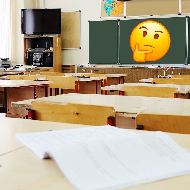 Может ли завуч работать еще и учителем?