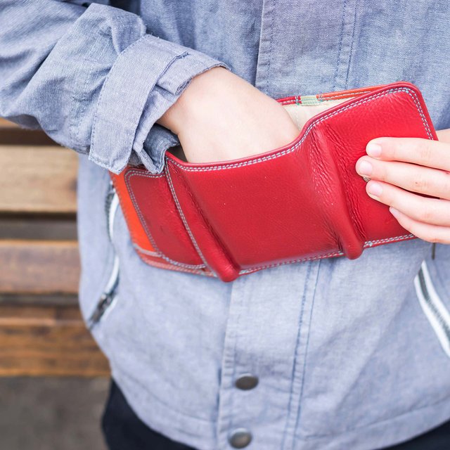 Ребенок начал воровать: почему это происходит, надо ли за это ругать и при чём тут родители