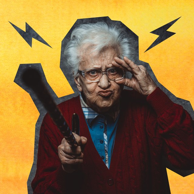 Бабушки постоянно критикуют молодую мать. Как реагировать?