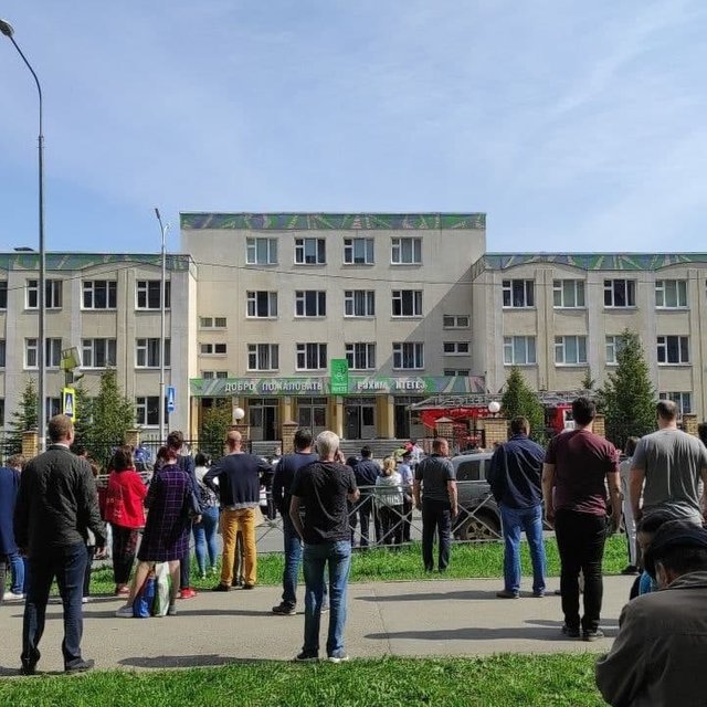 В казанской гимназии произошла стрельба, 20 пострадавших. Погибли 10 человек, среди них 8 детей. Еще 18 - в больнице
