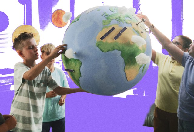 «Мне часто говорят: да им вообще ничего не интересно!» Школьные учителя — об уроках, на которых дети их слушают