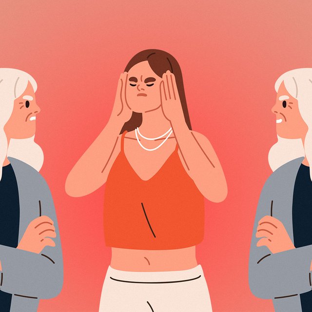 Бабушки постоянно поучают родителей маленького ребенка: как перестать злиться?