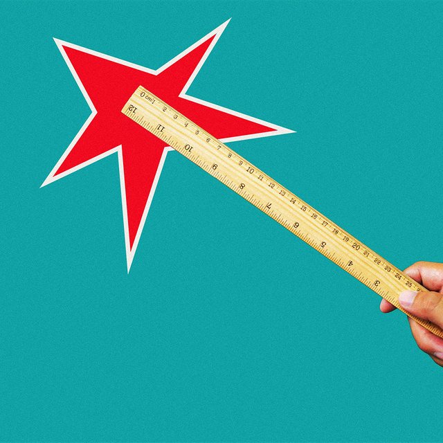 Дочь жалуется, что учительница била ее линейкой по рукам: что делать?