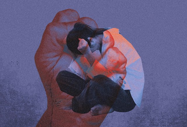 «Со мной такого никогда не случится»: что происходит с домашним насилием в России прямо сейчас — и где искать помощь