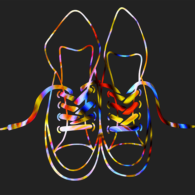 Учитель не пускает на физкультуру ребёнка в кроссовках с подсветкой: прав ли он