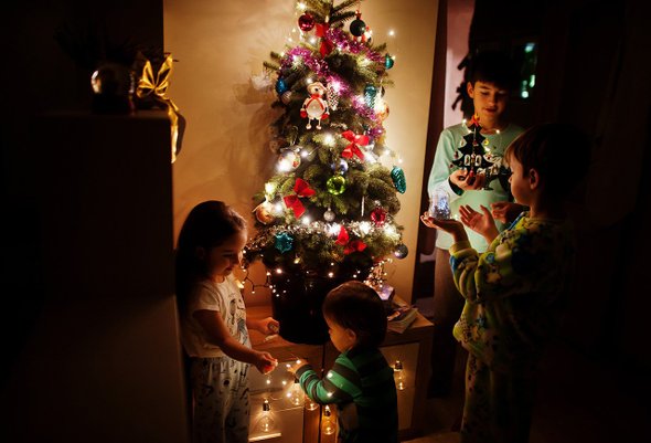 10 праздничных задач, которые можно (и нужно!) делегировать детям. Советы от мамы 17 детей