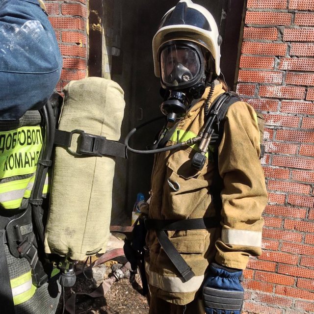 «В свободное время я тушу пожары». Монолог учительницы химии, которая никогда не училась в школе