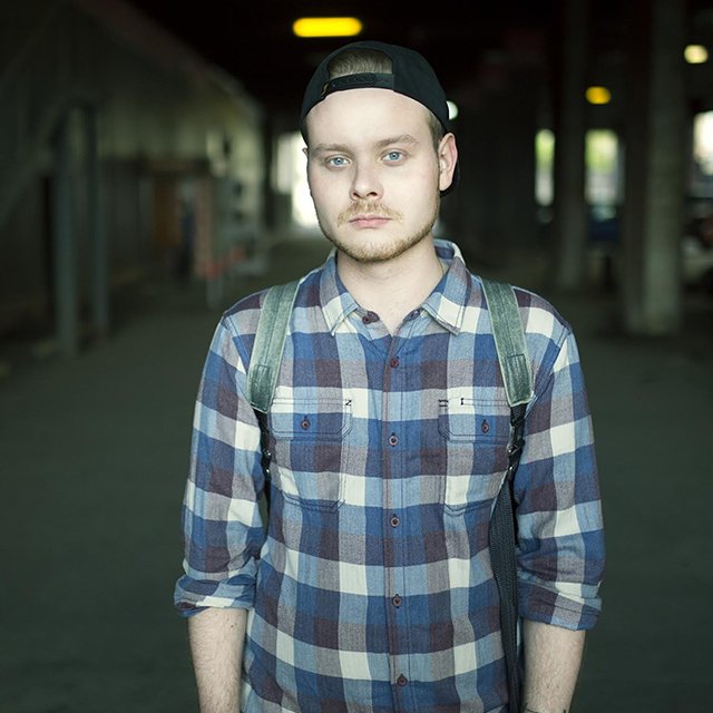 «ВГИК – последнее место, куда нужно поступать». Режиссёр Иван И. Твердовский – о том, как и где учиться снимать кино