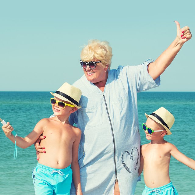 Какие документы нужны бабушке для отпуска с внуками?