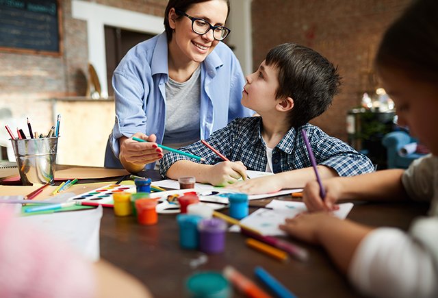 «Семейная школа, в отличие от государственной, — это не „камера хранения“»