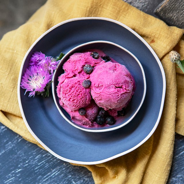 Сорбет из чёрной смородины: простой и вкусный летний рецепт