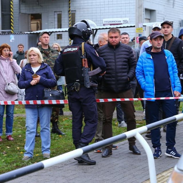 Более 10 погибших детей: что известно о стрельбе в школе Ижевска