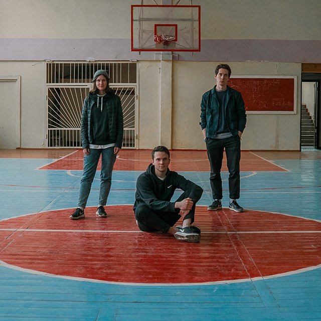 «Какие-то мужики из Москвы приехали». Кто и зачем учит подростков из деревень делать сайты