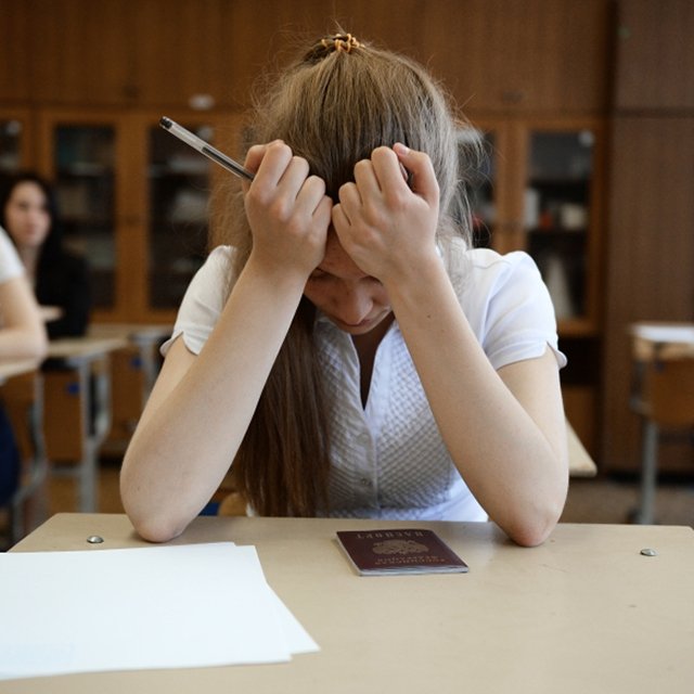 «Товарищи взрослые! Зачем вы творите такое издевательство над целым поколением?»: как хотят изменить ОГЭ в 2025 году