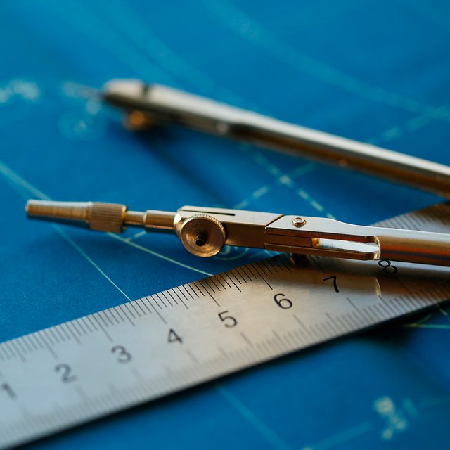 Черчение — в школах с 2024 года. Зачем снова вводят этот предмет и что об этом думают педагоги