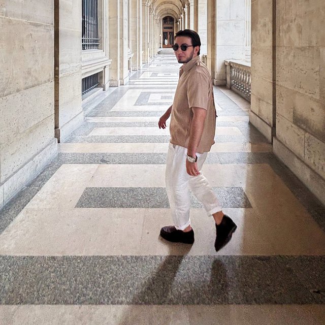 «Учителя здесь тоже кричат на детей, это в порядке вещей». Как учитель из Дагестана учит русскому французских школьников