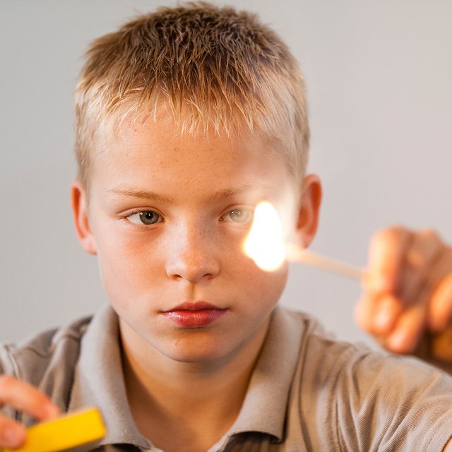 «Не надо думать, что вы умнее огня»: правила пожарной безопасности для детей и родителей