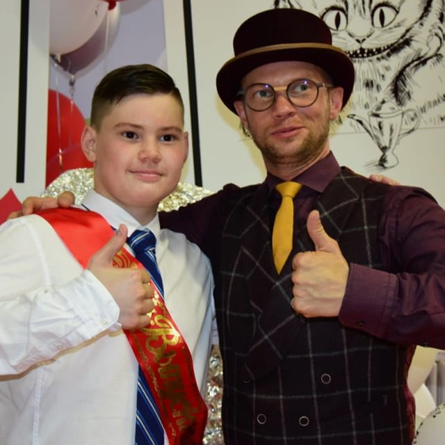 «Всё, что я пережил, помогает мне выделиться из толпы». Истории детей, победивших рак