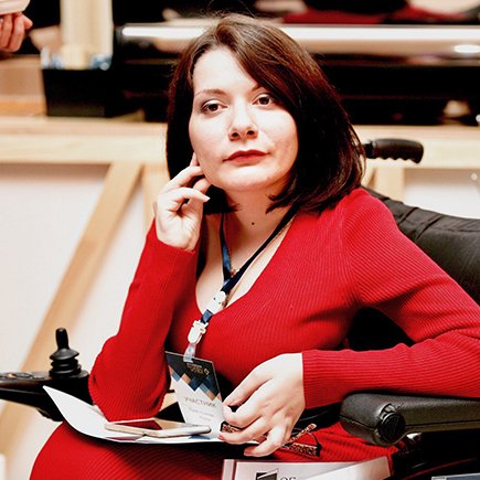 «Я настраиваю учеников не бояться задавать вопросы, общаться не только по теме уроков»