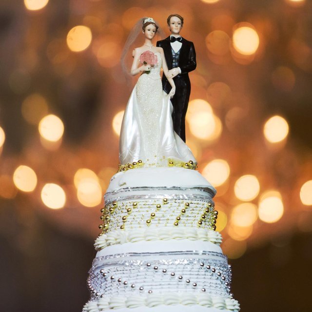 Ипотека, свадьба, дети и карьера: чего все хотят от мужчин и что они сами об этом думают