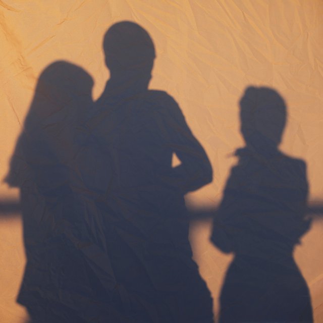 Мне 12, и я хочу проводить больше времени с родителями, а они со мной нет: что делать?