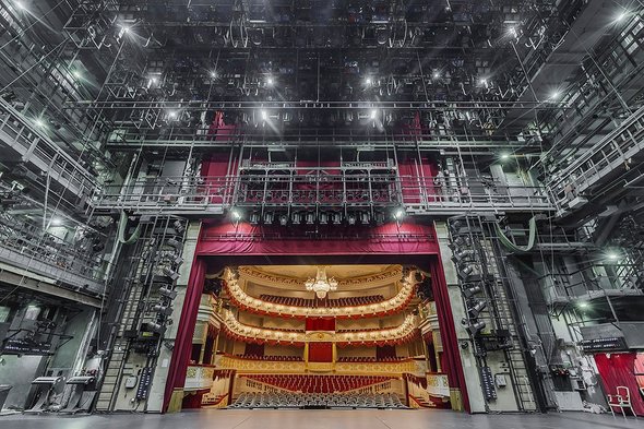 Закулисье исторической сцены Малого театра. © Малый театр