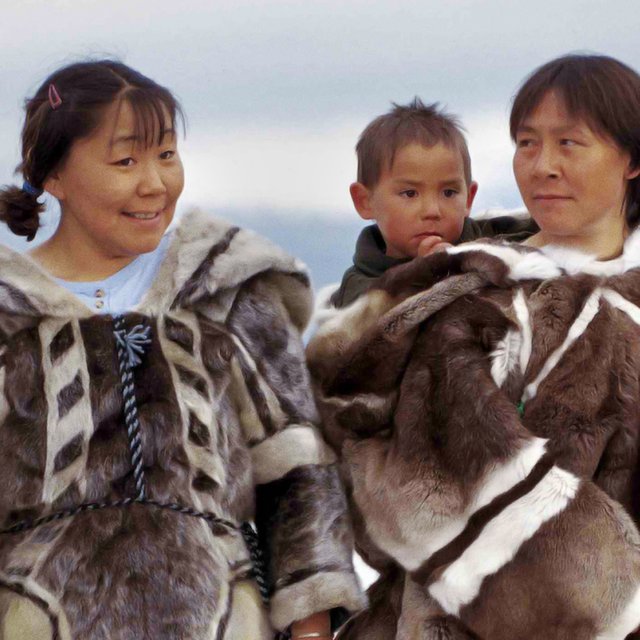 «Почему бы тебе не убить младшего брата?». Как эскимосы утку учат детей контролировать гнев