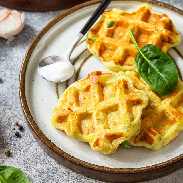 Вафли из картофельного пюре: рецепт завтрака из вчерашнего ужина