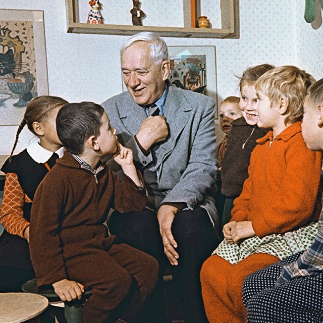 Как сказки сделали Корнея Чуковского любимым детским писателем, но испортили ему жизнь