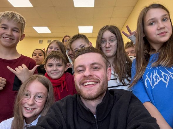 Кирилл Кириченко. Учитель математики. «То, что учителя еле выживают на свою зарплату — миф»: молодой учитель математики — о цифрах в самом широком смысле