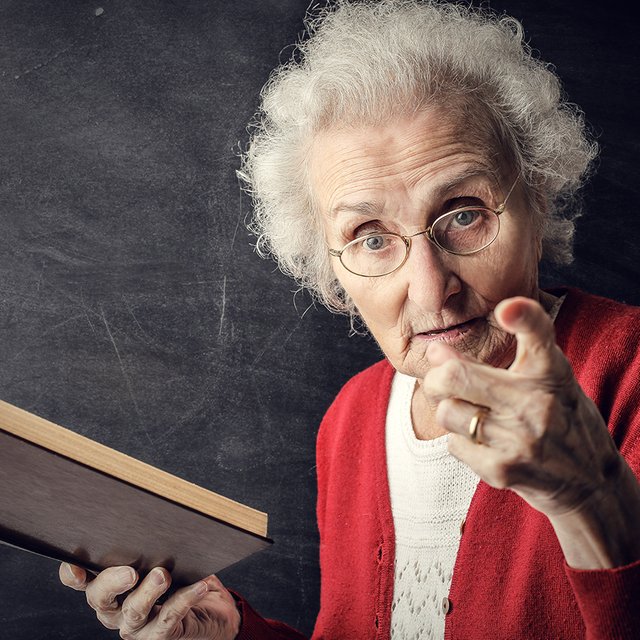 Родитель недоволен учителем и хочет перевести ребёнка в другой класс: можно ли так сделать