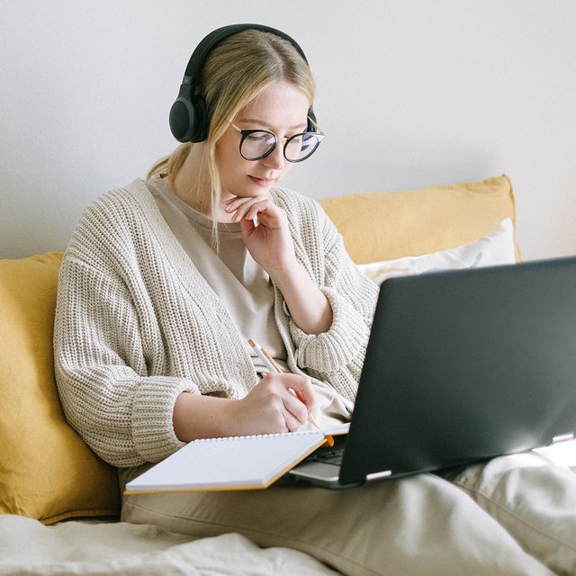 13 подкастов для изучения английского языка: от базового до продвинутого уровня