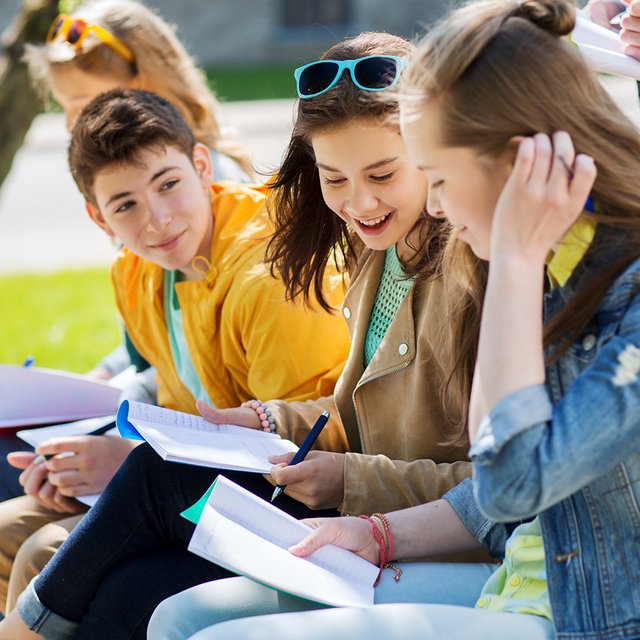 Что такое фанфики, почему подростки ими увлекаются и кто их пишет