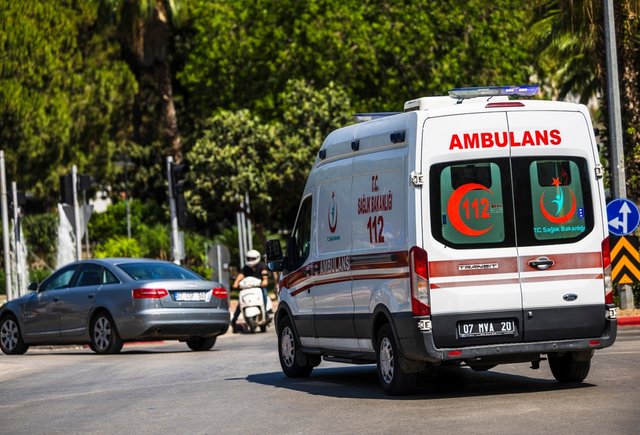 В Турции предположительно бывший ученик открыл стрельбу в школе