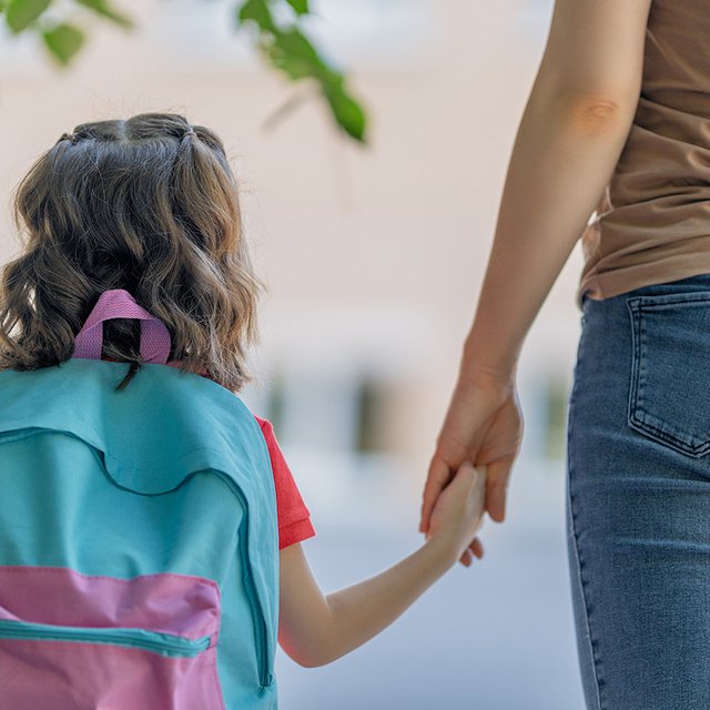 Вытирать попу и спорить. Как подготовиться к первому классу: неочевидная инструкция для родителей