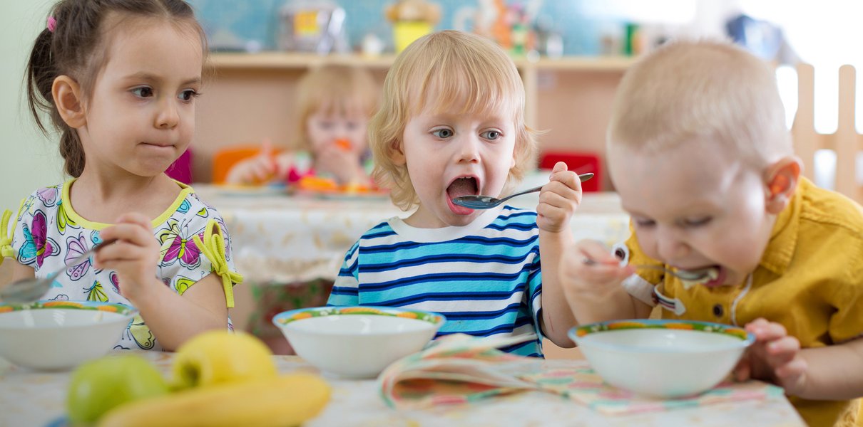 Тайная жизнь детских садов: берут ли туда мужчин, сколько стоят поделки и заставляют ли детей есть