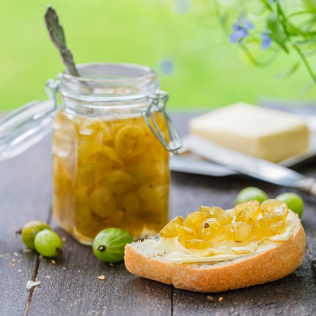 Делаем варенье и десерты с детьми — по рецептам няни Пушкина, мамы Чехова и поваров из Итона