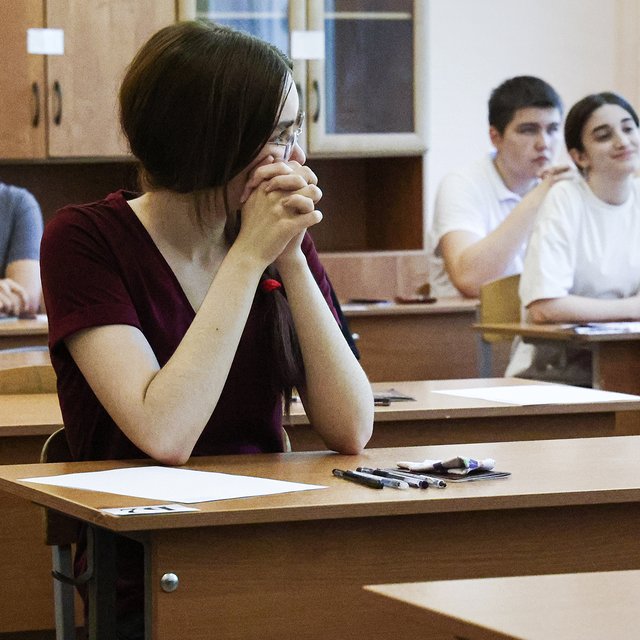 Почему в регионах отличается сложность ЕГЭ и может ли школа заставить сдавать ВПР? Глава Рособрнадзора отвечает на 8 вопросов родителей