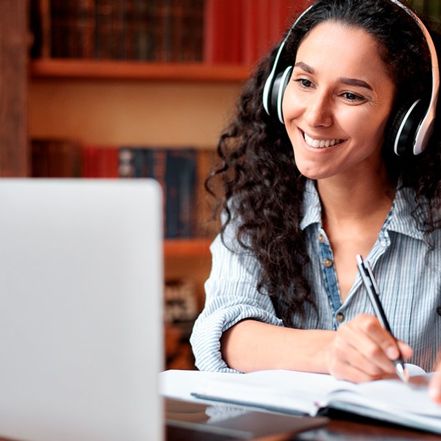 Учителя и цифра. Честно — о том, что педагогам не давалось на дистанте, а что стало внезапным открытием