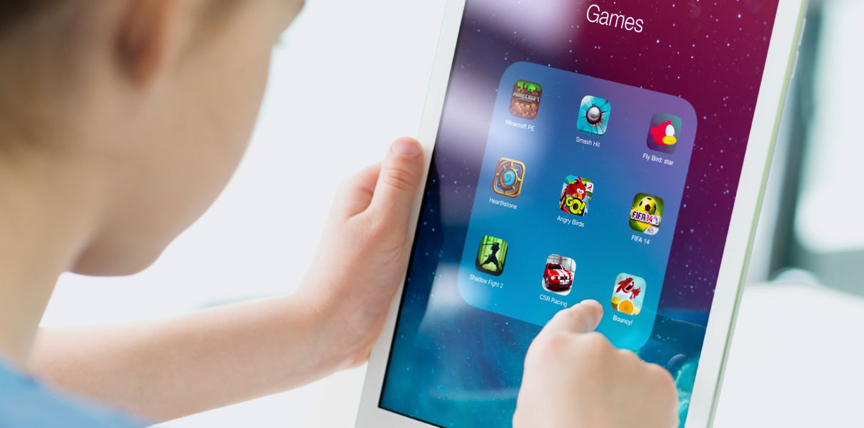 "Мозг ребёнка, проводящего три часа у экрана, похож на мозг наркомана"