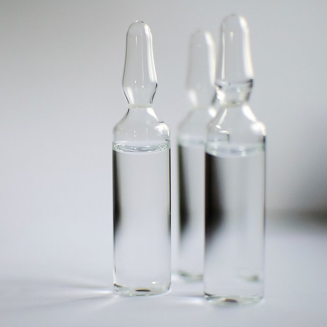 Зарубежные вакцины уходят из России: нужно ли волноваться и чем прививать детей