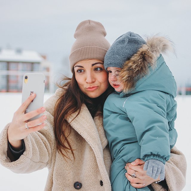 Постоянно снимать ребёнка на телефон не так безобидно, как кажется