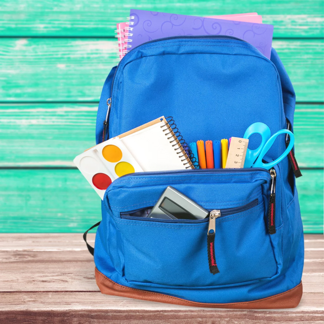 8 вещей, которые родители зря покупают первоклассникам