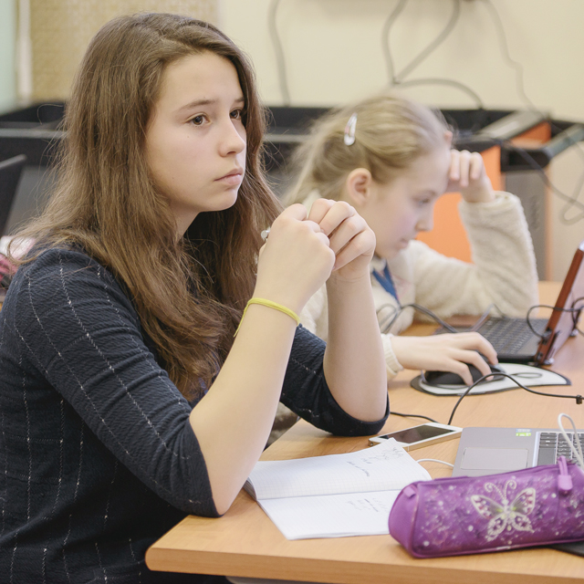 «Дети просыпаются среди ночи и идут решать задачи»