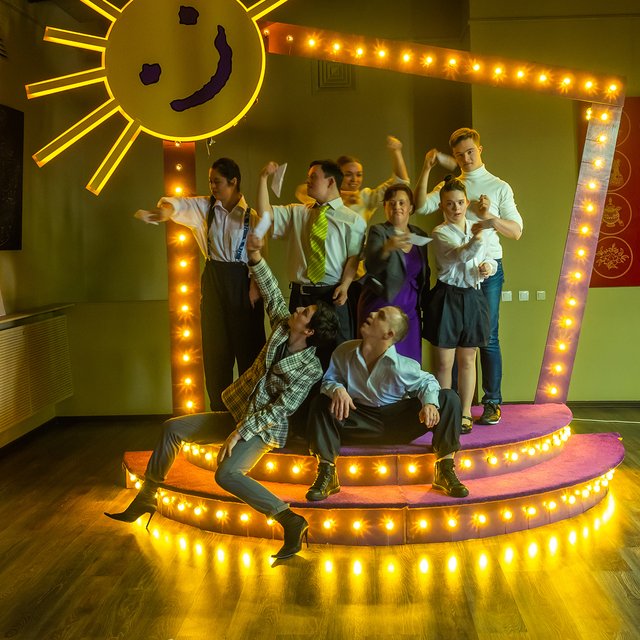 «Фраза „солнечные люди“ — просто клише». Как живёт театр с участием людей с синдромом Дауна