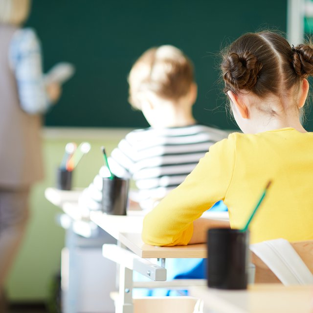 «Готовить к школе нужно чуть ли не с рождения». Учитель начальных классов — о детях и их родителях