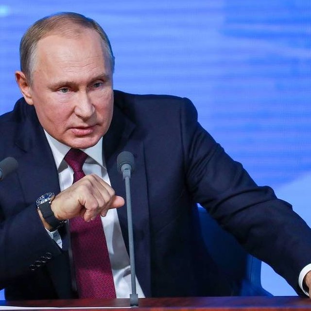 Путин назвал моральными уродами тех, кто выступил против поддержки семей с детьми