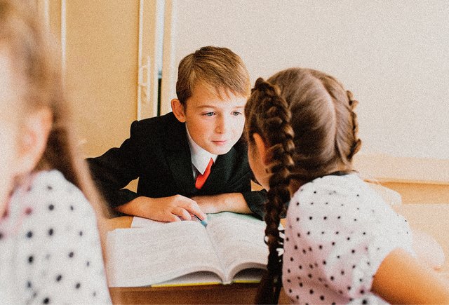 Родители смогут оспорить плохие оценки за поведение детей в школе: как это будет работать