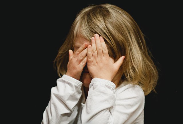 Что делать, если ребёнок до истерики боится всего нового?